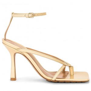 Bottega Veneta Stretch Sandals In Gold Metallic Lambskin