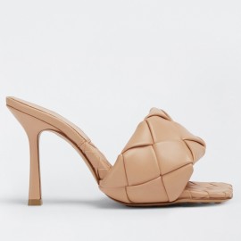 Bottega Veneta Lido Sandals In Beige Intrecciato Leather