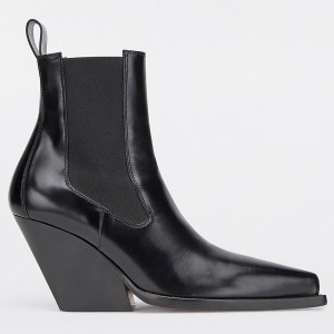 Bottega Veneta BV Lean Chelsea Boots In Black Calfskin